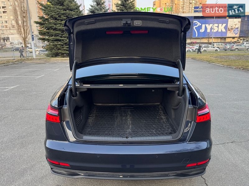 Седан Audi A6 2023 в Києві