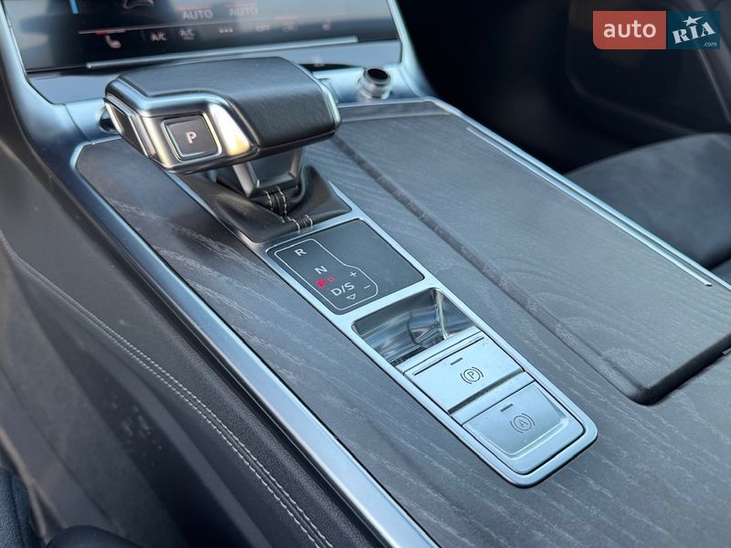 Седан Audi A6 2023 в Києві