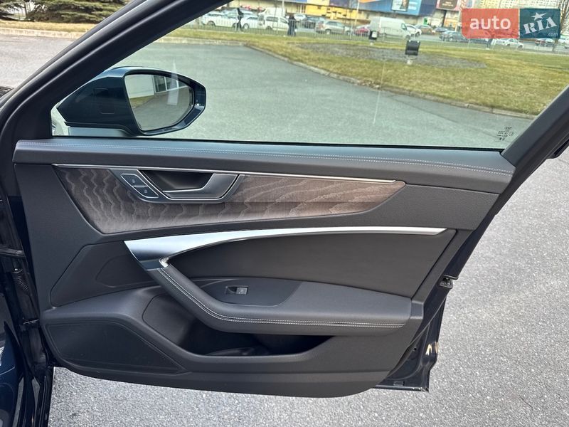 Седан Audi A6 2023 в Києві