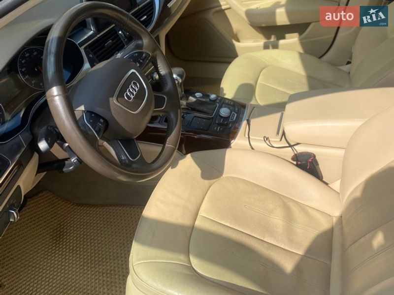 Седан Audi A6 2013 в Ивано-Франковске