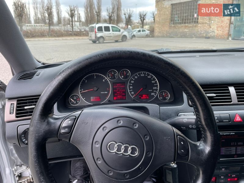 Универсал Audi A6 2000 в Киеве