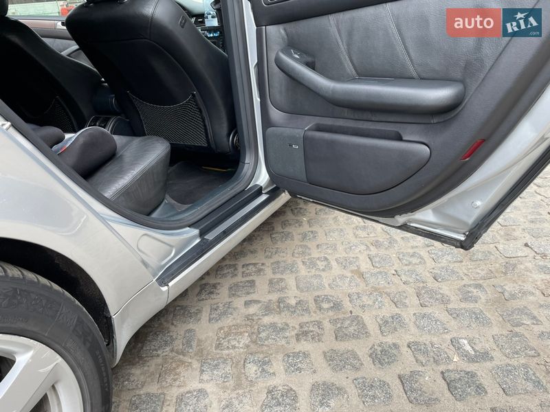 Универсал Audi A6 2000 в Киеве