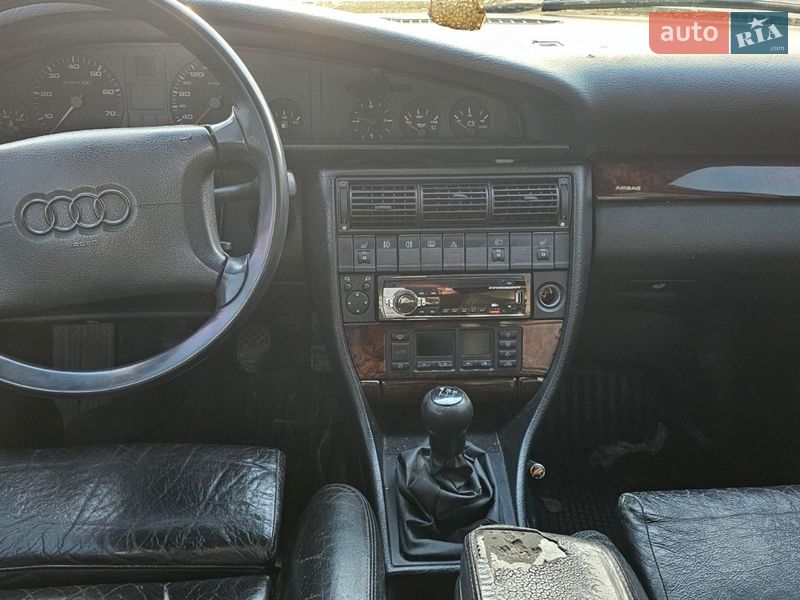 Универсал Audi A6 1995 в Шацке