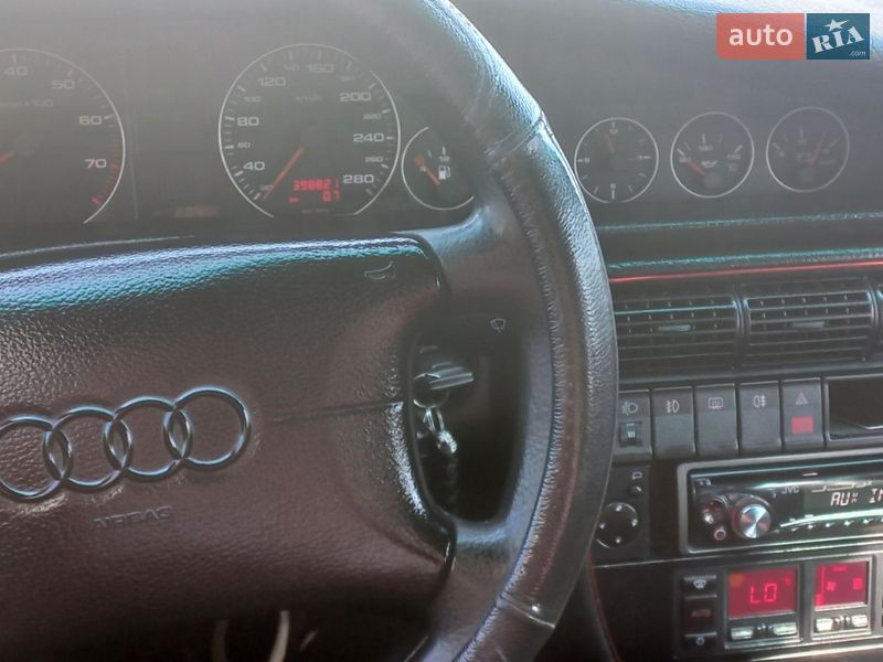 Седан Audi A6 1996 в Чорткове