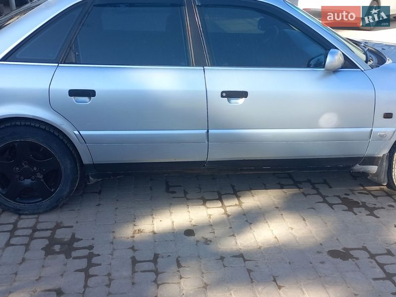 Седан Audi A6 1996 в Чорткове