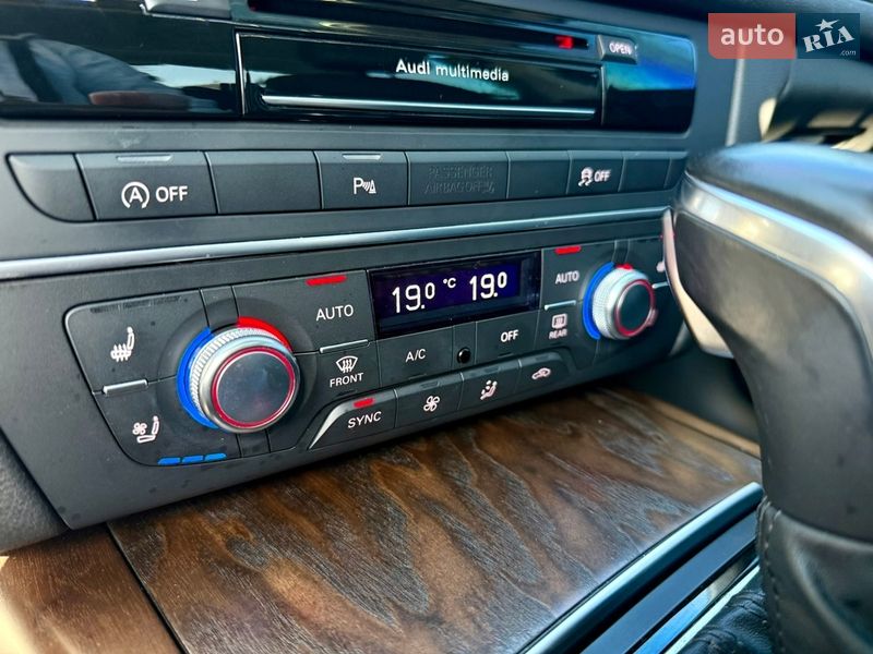 Седан Audi A6 2016 в Краснограді