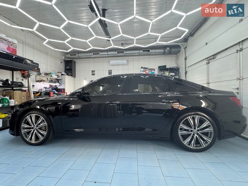 Седан Audi A6 2019 в Днепре