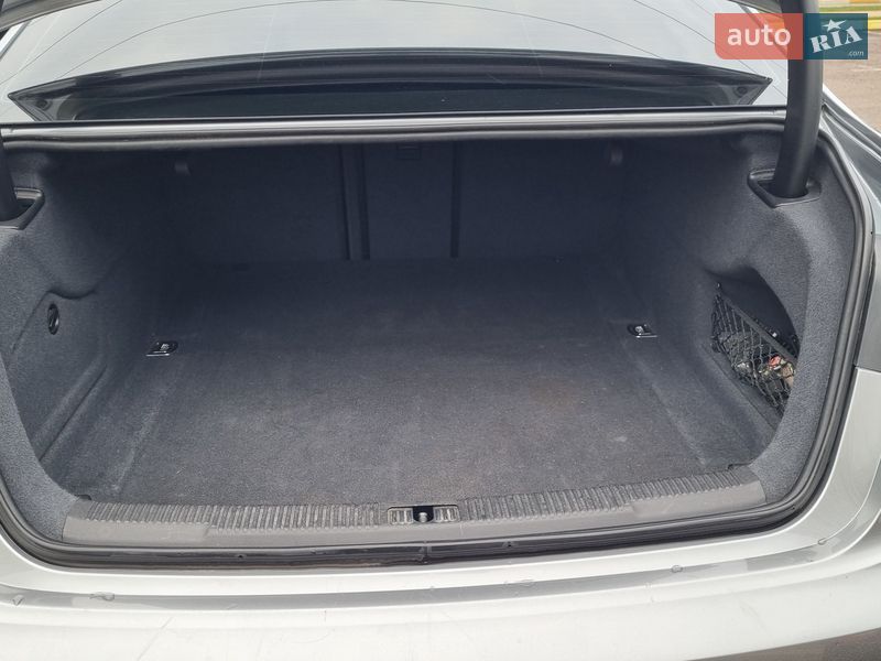 Седан Audi A6 2011 в Ирпене
