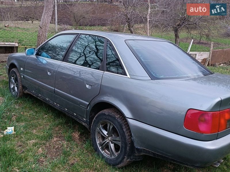 Седан Audi A6 1996 в Кельменцах