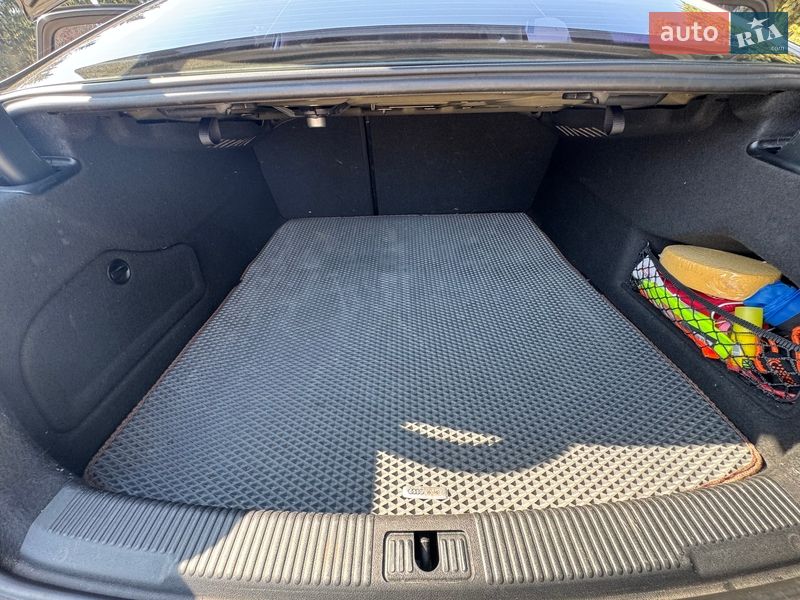 Седан Audi A6 2015 в Львове