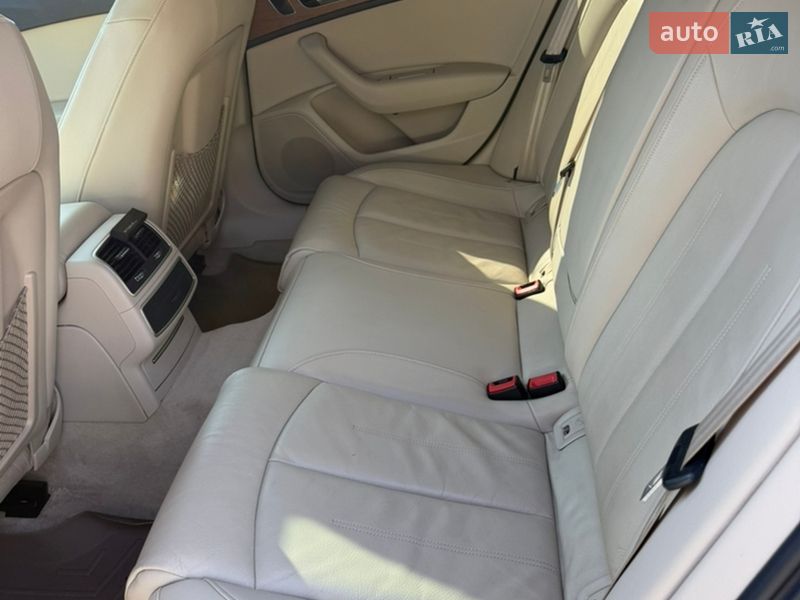 Седан Audi A6 2015 в Киеве