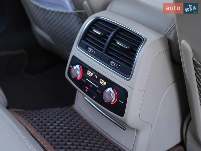 Седан Audi A6 2015 в Киеве