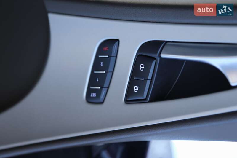 Седан Audi A6 2015 в Киеве