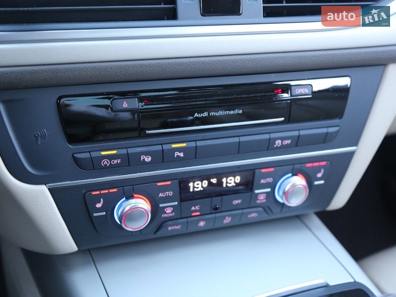Седан Audi A6 2015 в Киеве