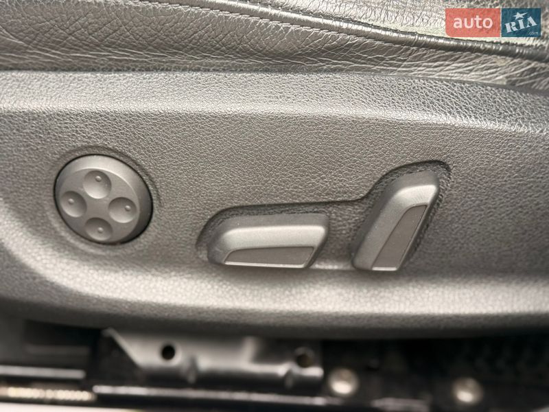 Седан Audi A6 2013 в Дубровице