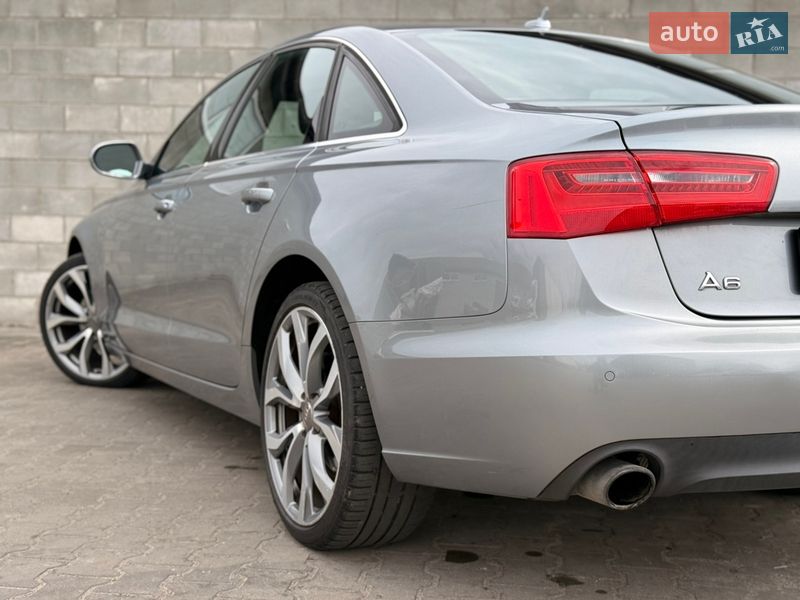 Седан Audi A6 2013 в Дубровице