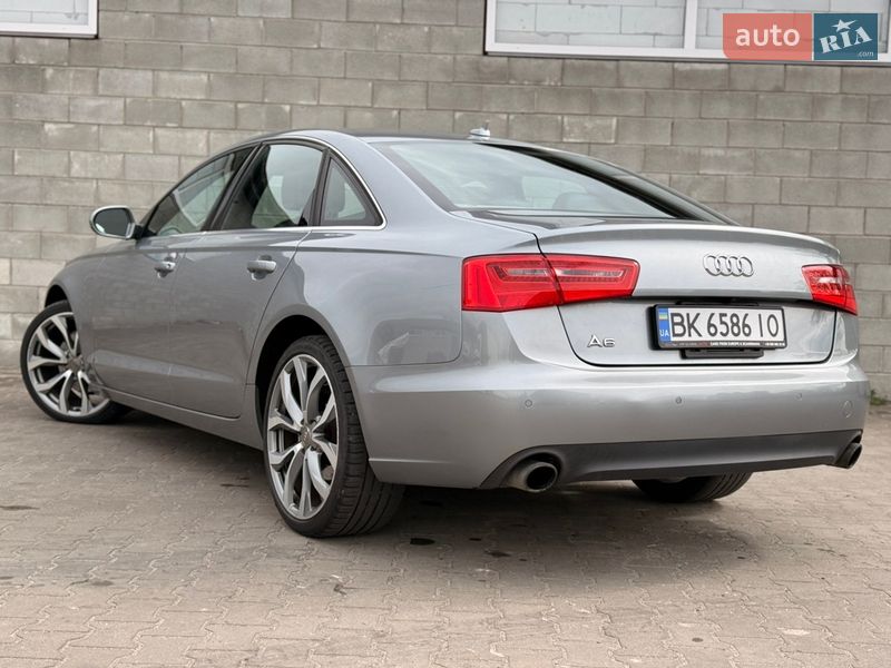 Седан Audi A6 2013 в Дубровице