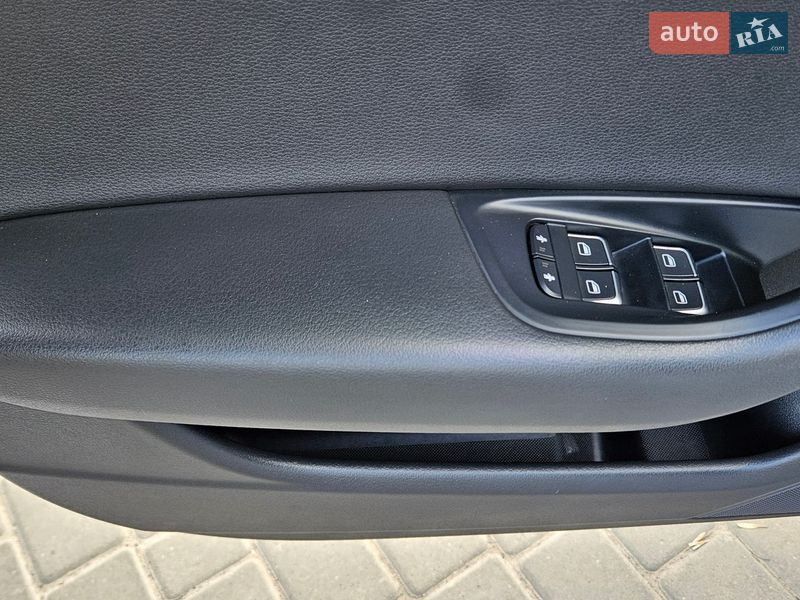 Седан Audi A6 2015 в Киеве