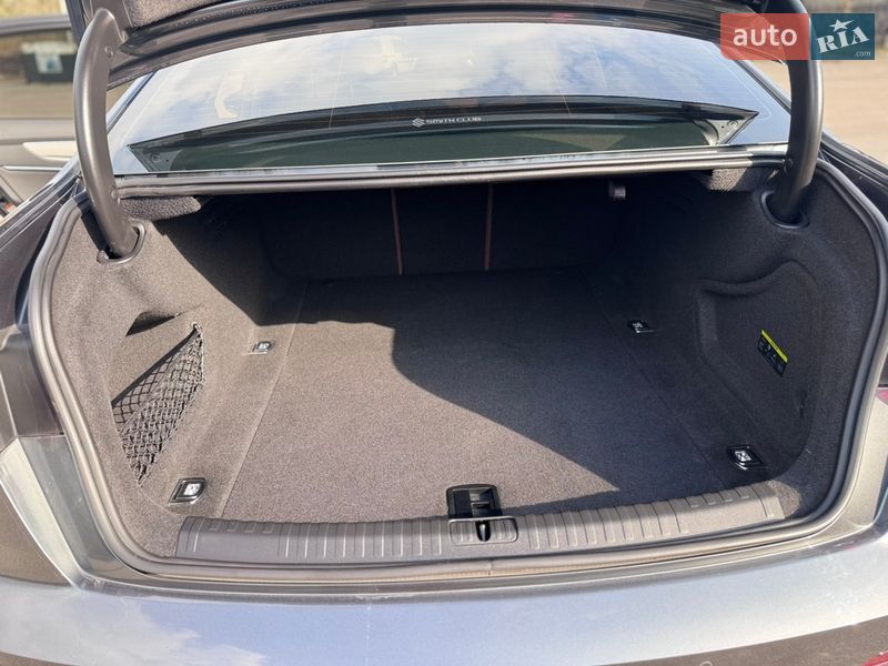 Седан Audi A6 2020 в Умані