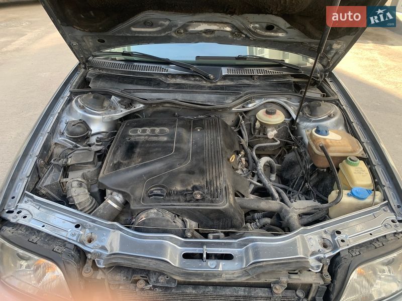 Седан Audi A6 1996 в Кременце