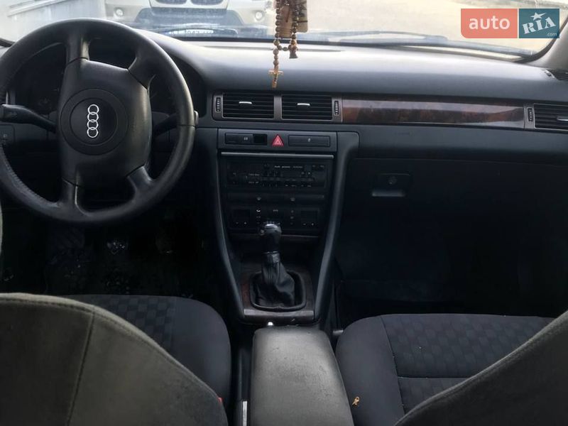 Универсал Audi A6 2001 в Вестовой