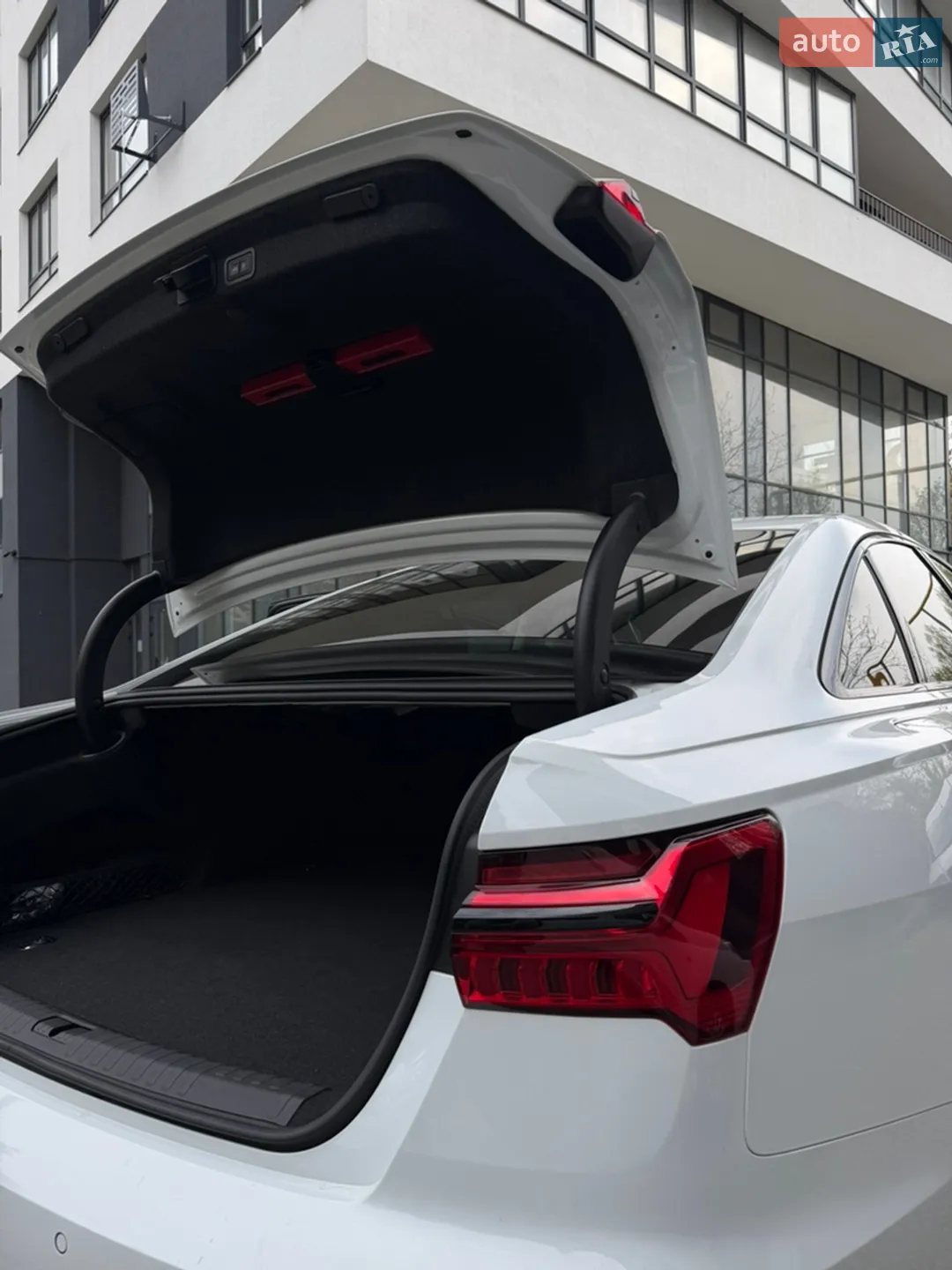 2020 Audi A6 - мініатюра 16