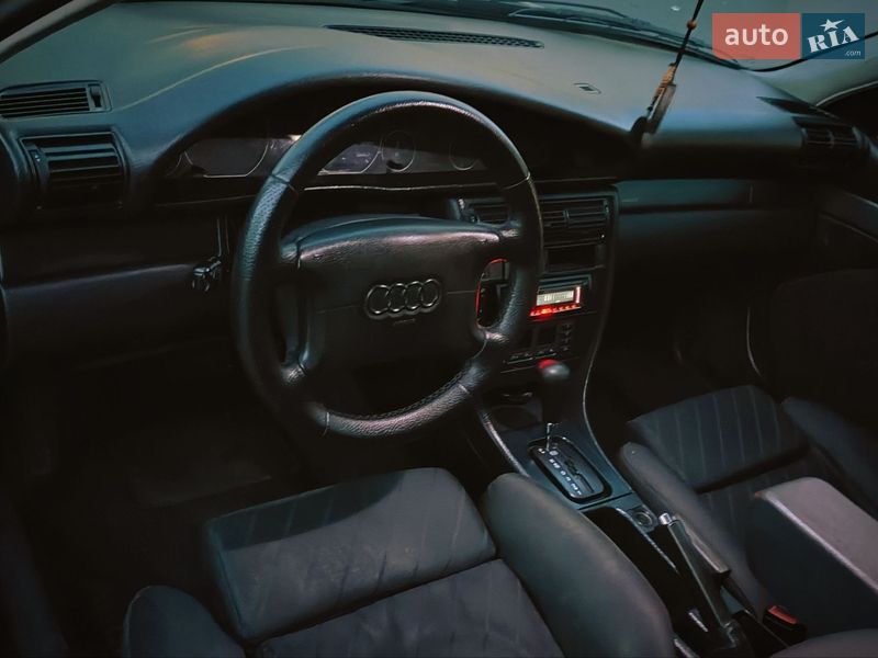 Седан Audi A6 1995 в Одесі