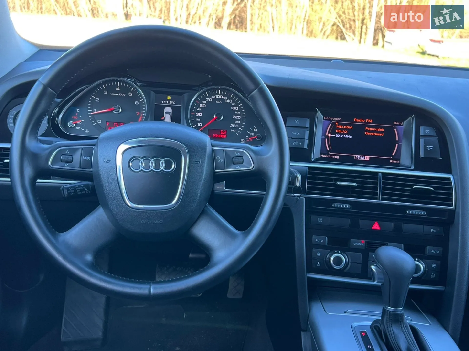2010 Audi A6 - мініатюра 23