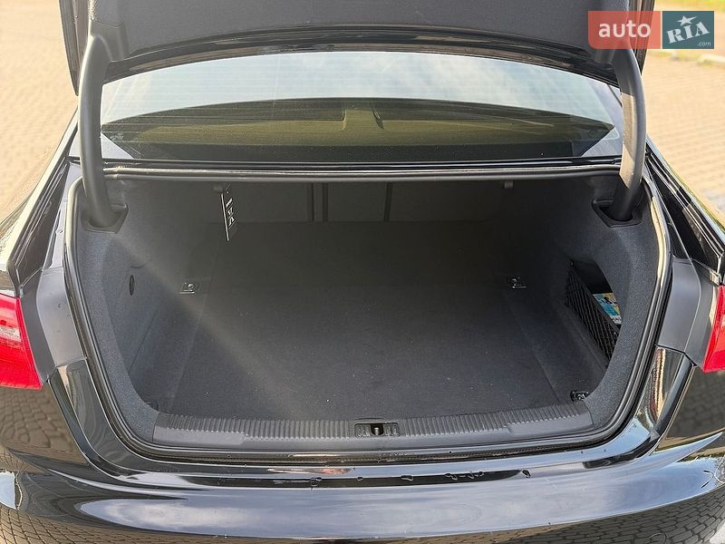 Седан Audi A6 2012 в Ужгороде