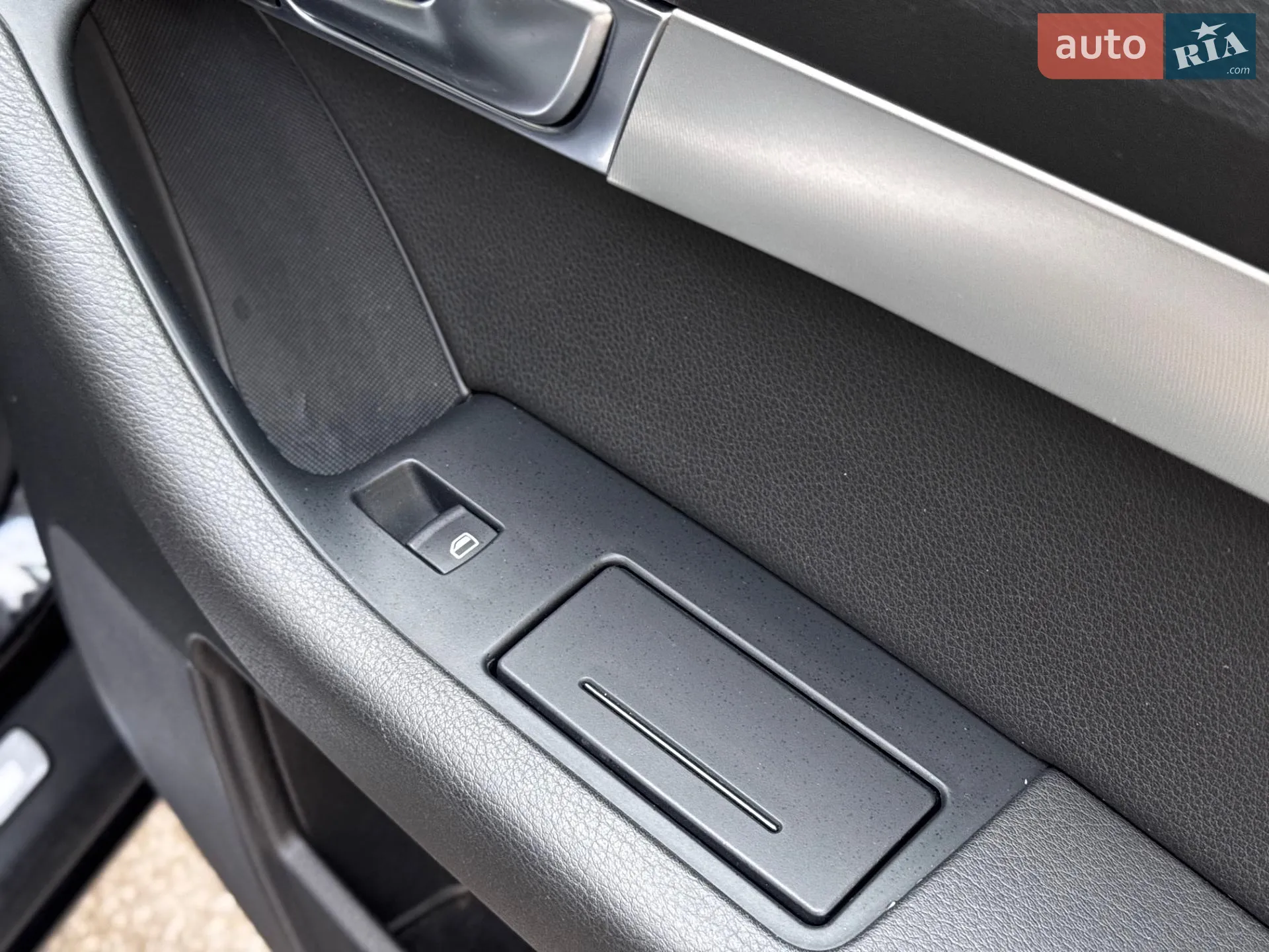 2010 Audi A6 - мініатюра 60