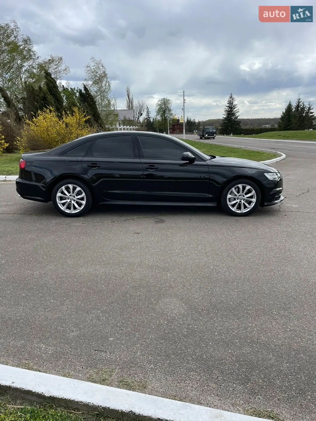 Audi A6 2016 VIN WAUF8AFC5HN080191 фото оголошення 4 з 14