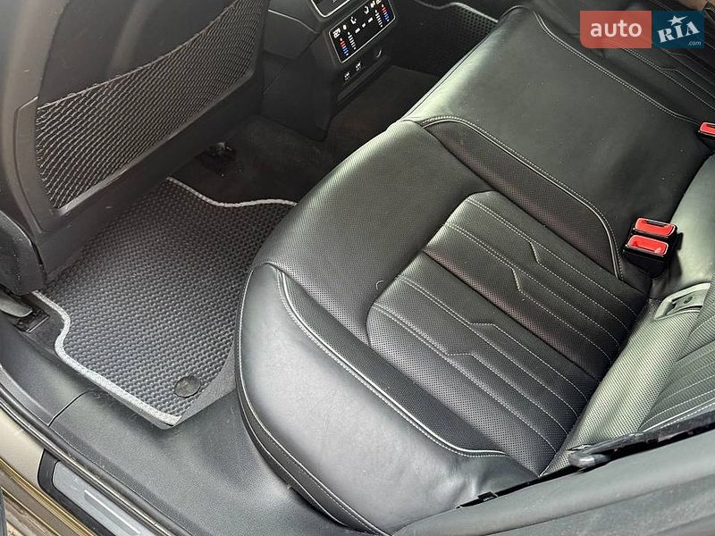 Седан Audi A6 2019 в Киеве
