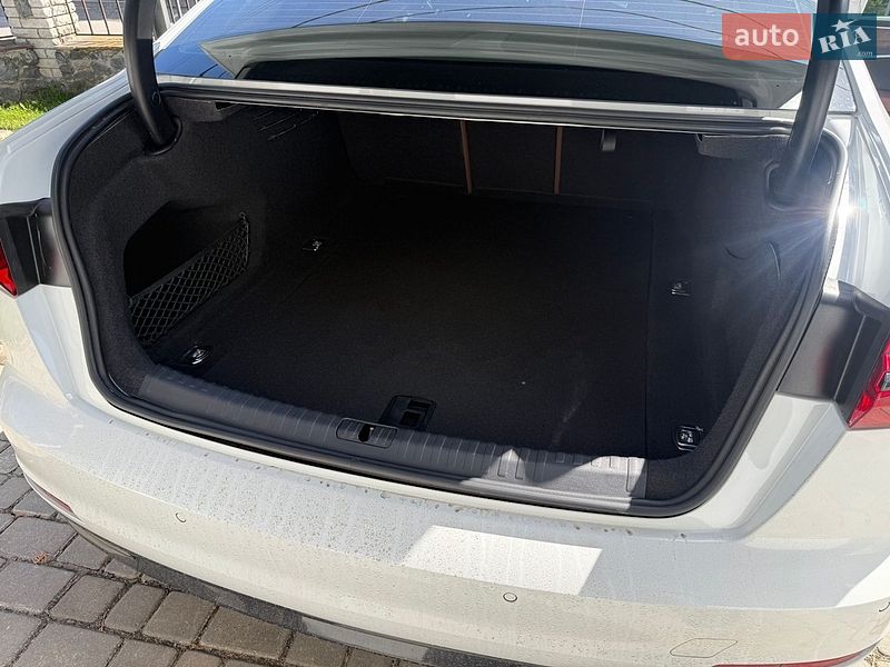 Седан Audi A6 2019 в Киеве