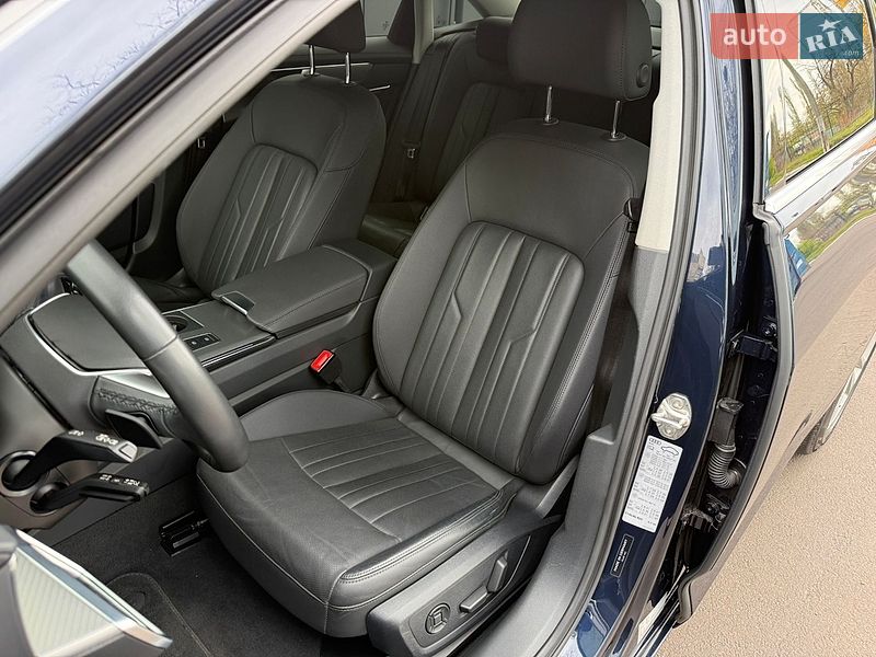Седан Audi A6 2023 в Киеве