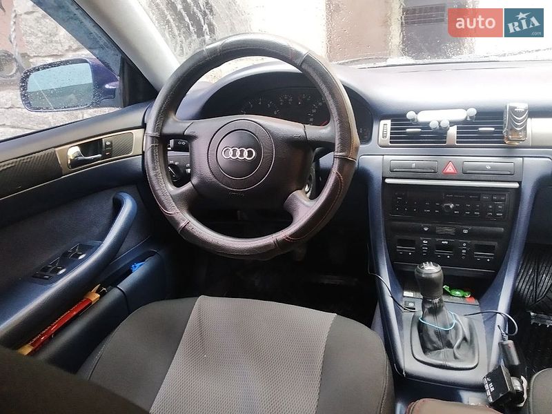 Седан Audi A6 1999 в Жашкове