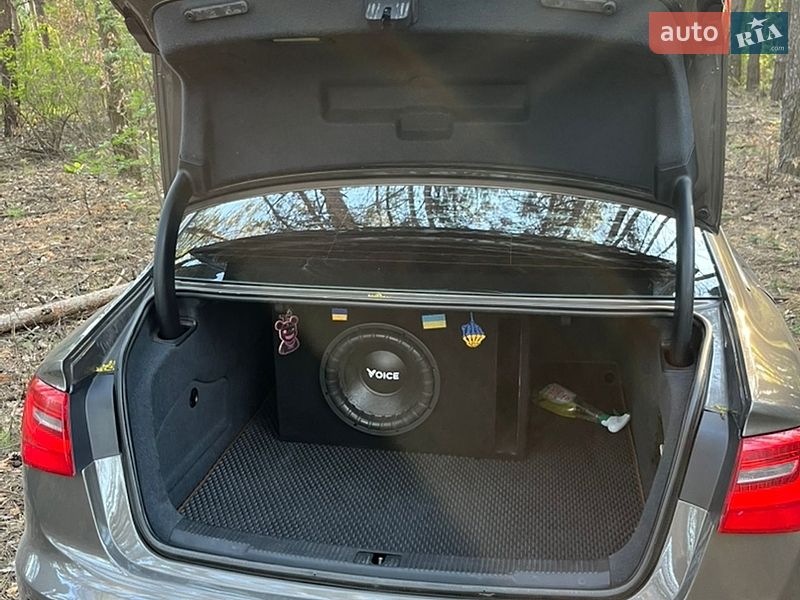 Седан Audi A6 2012 в Киеве