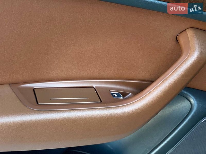 Седан Audi A6 2012 в Киеве