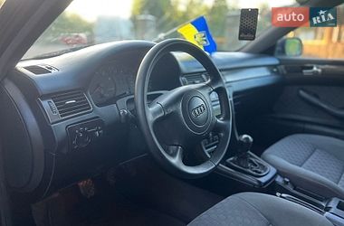 Седан Audi A6 1998 в Жовкве