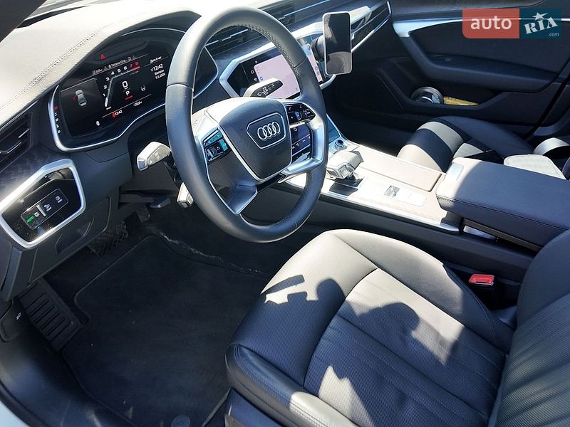 Седан Audi A6 2022 в Киеве