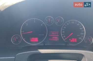 Седан Audi A6 2003 в Остроге