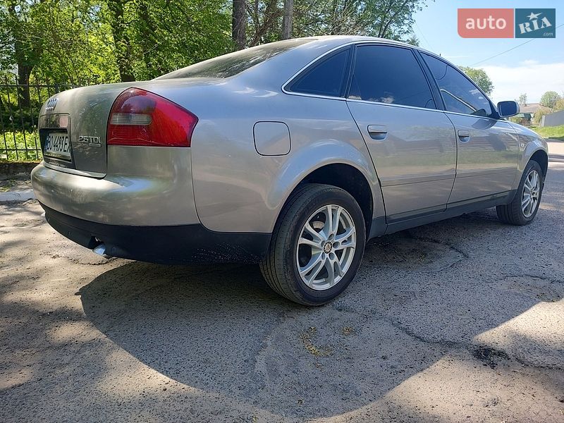 Седан Audi A6 2003 в Остроге