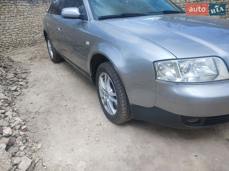 Седан Audi A6 2003 в Остроге