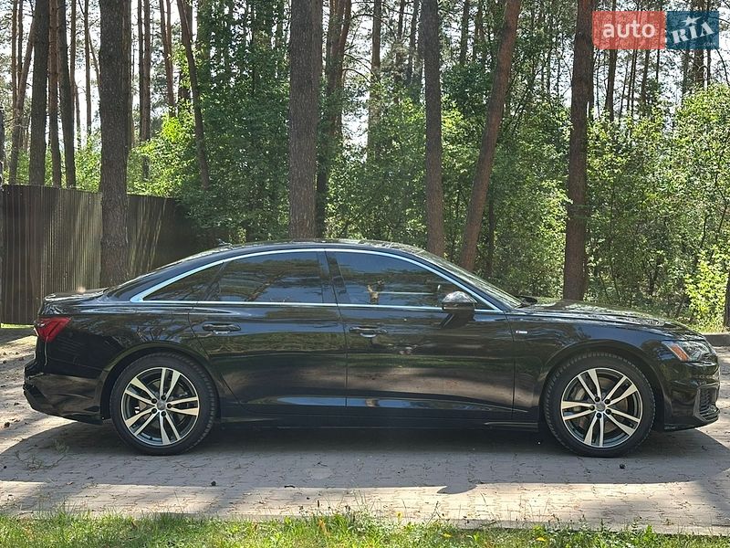 Седан Audi A6 2018 в Новояворовске