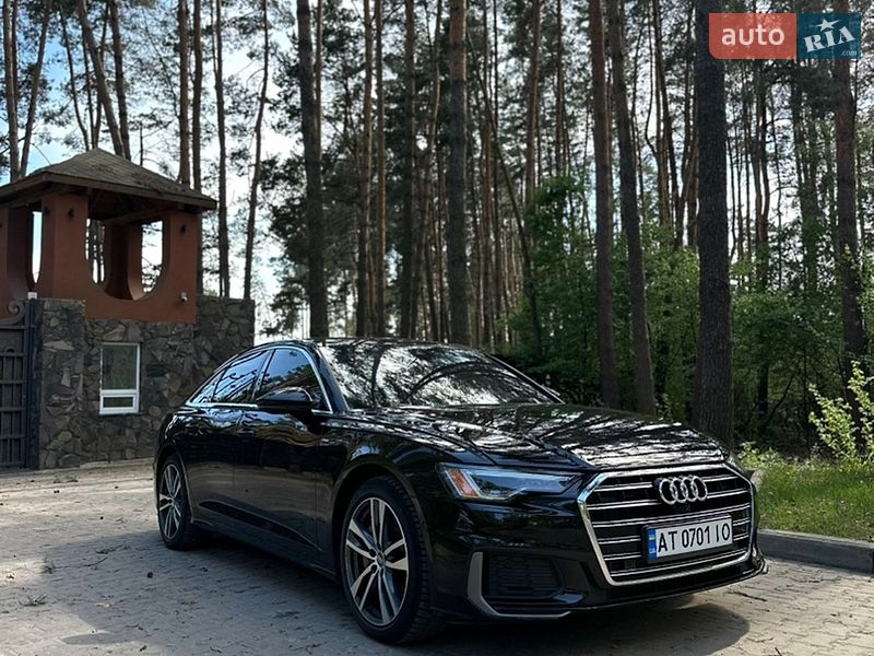 Седан Audi A6 2018 в Новояворовске