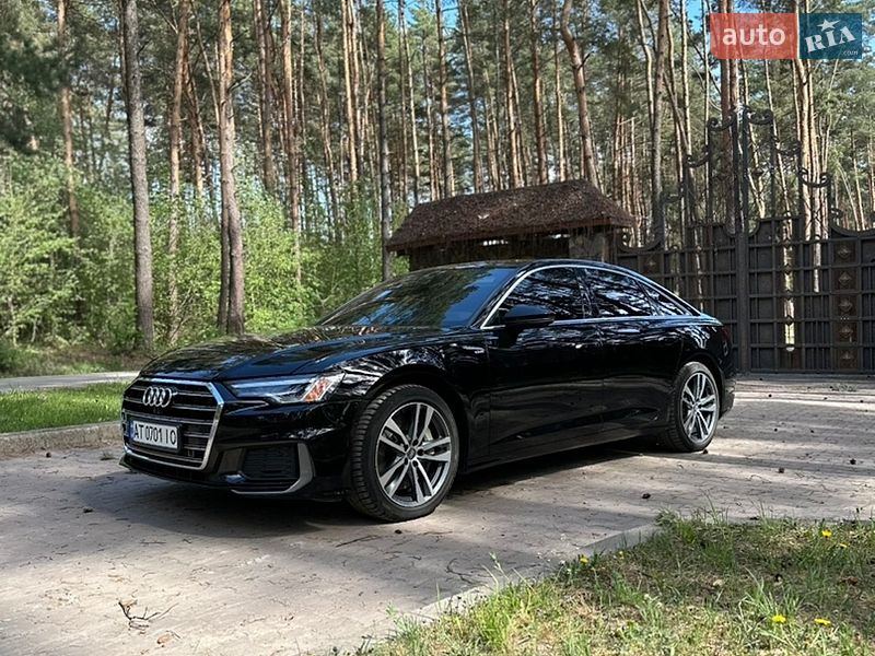 Седан Audi A6 2018 в Новояворовске