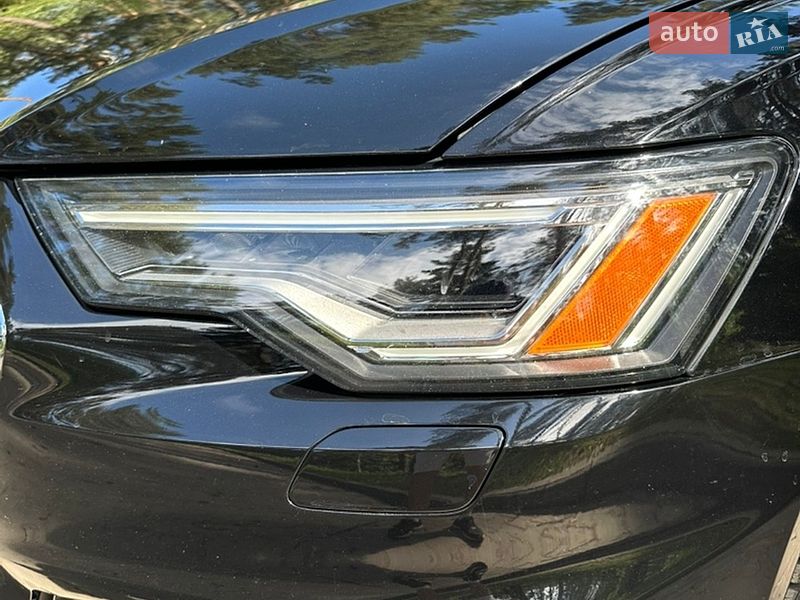 Седан Audi A6 2018 в Новояворовске