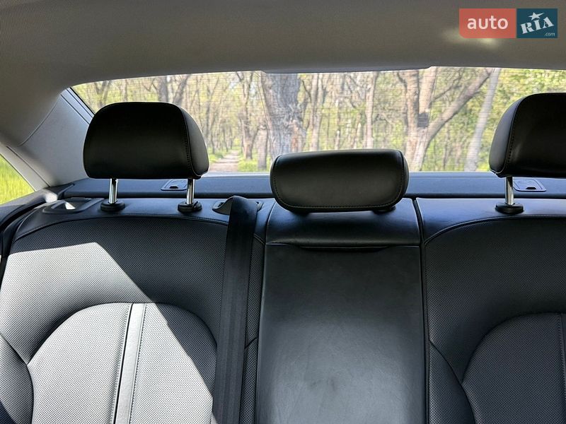 Седан Audi A6 2015 в Дніпрі