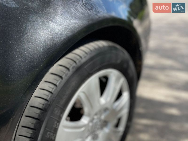 Универсал Audi A6 2002 в Ровно