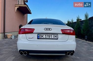 Седан Audi A6 2014 в Ровно