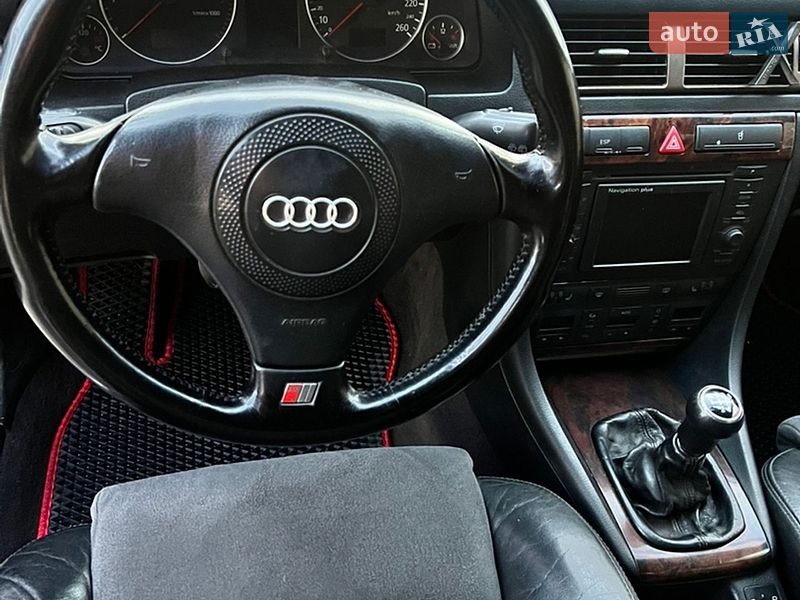 Универсал Audi A6 2000 в Киеве